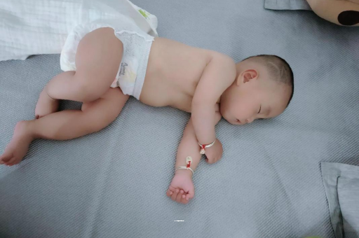 宜宾没满月的宝宝